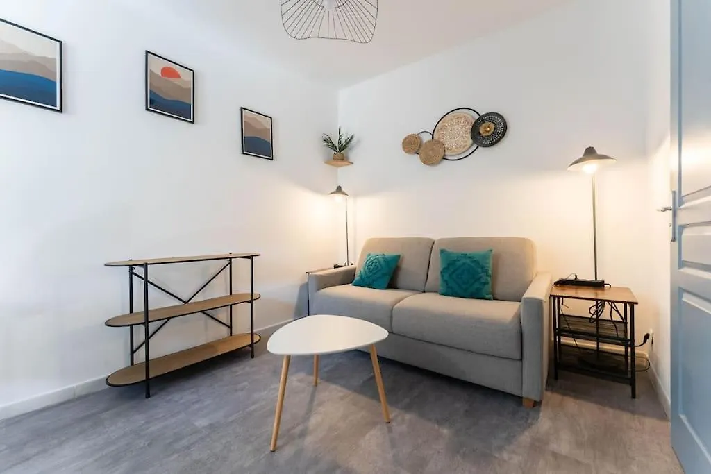Studio With Sunny Patio In Panier Near Old Port Marseille Frankrig