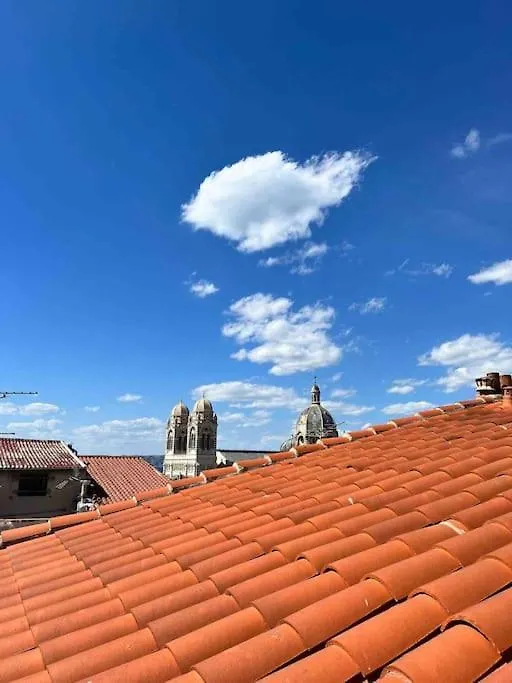 Studio With Sunny Patio In Panier Near Old Port Marseille