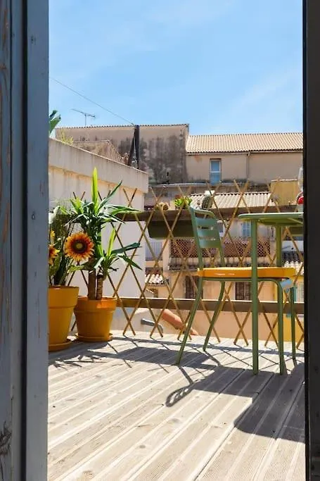 Studio With Sunny Patio In Panier Near Old Port Marseille